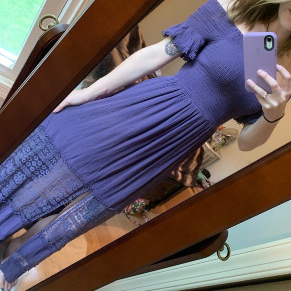 Francesca’s Collections off shoulder Maxi Dress - Picture 2 of 6